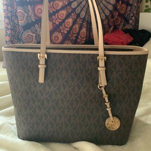 Michael Kors Jet Set Travel Bag